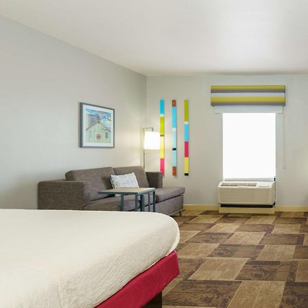 Hampton Inn Garden City Exteriér fotografie