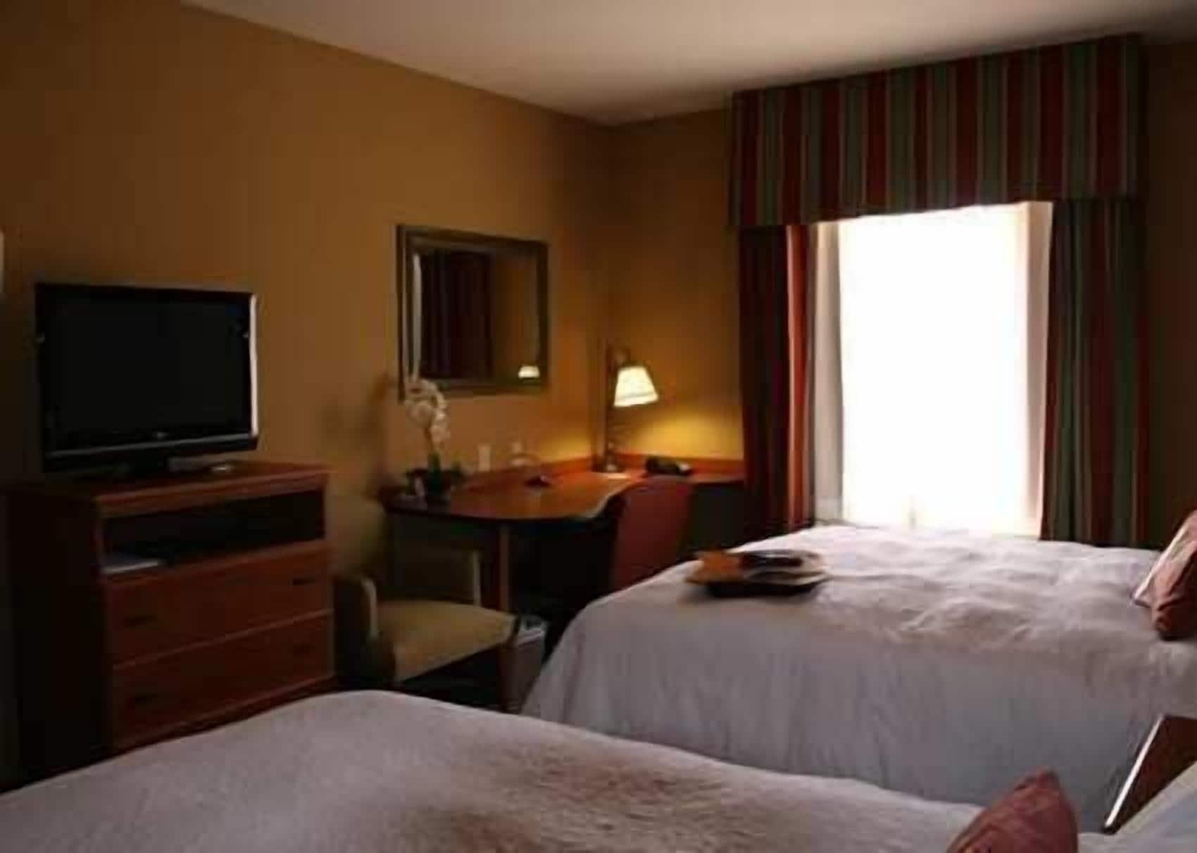 Hampton Inn Garden City Exteriér fotografie