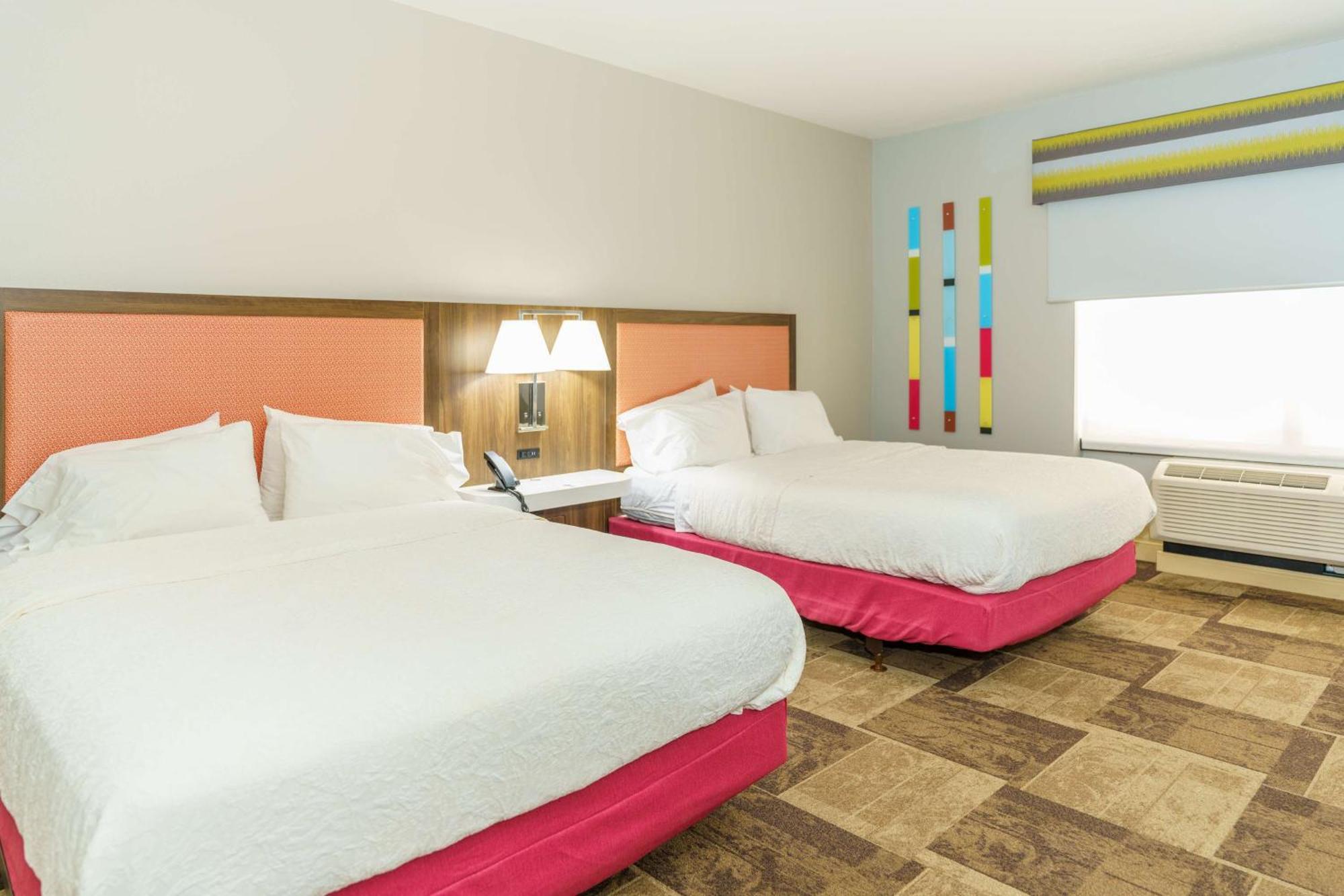 Hampton Inn Garden City Exteriér fotografie